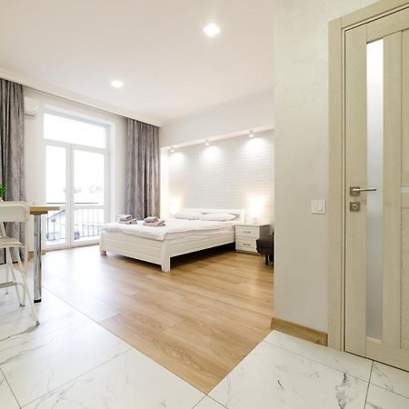 Lux Apartments 利沃夫 外观 照片