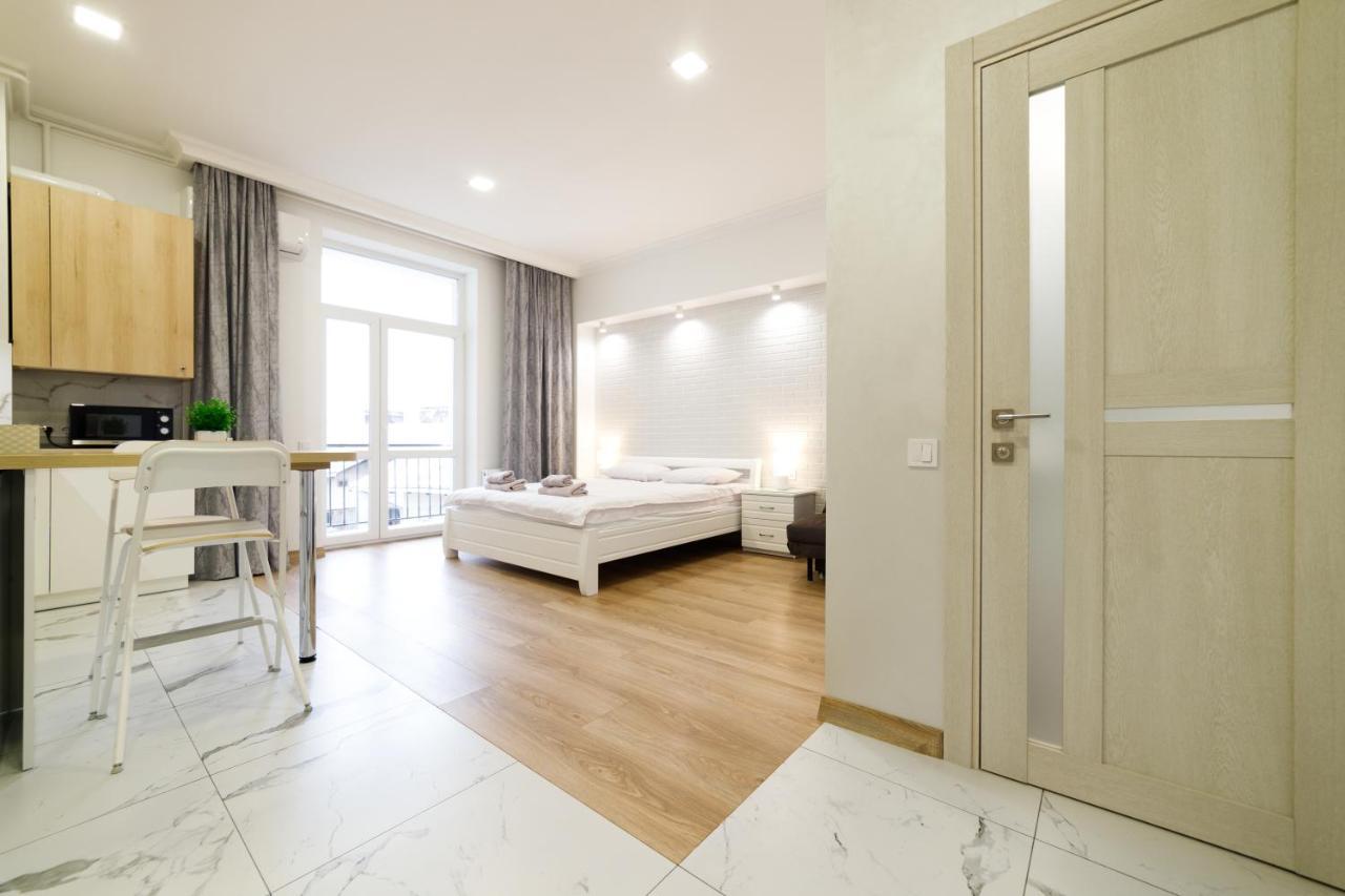 Lux Apartments 利沃夫 外观 照片