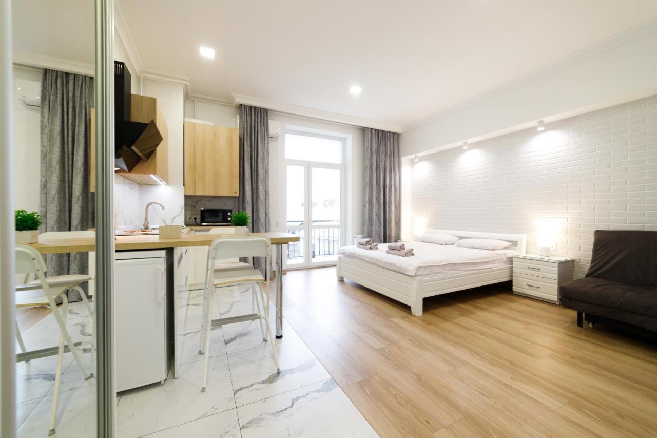 Lux Apartments 利沃夫 外观 照片