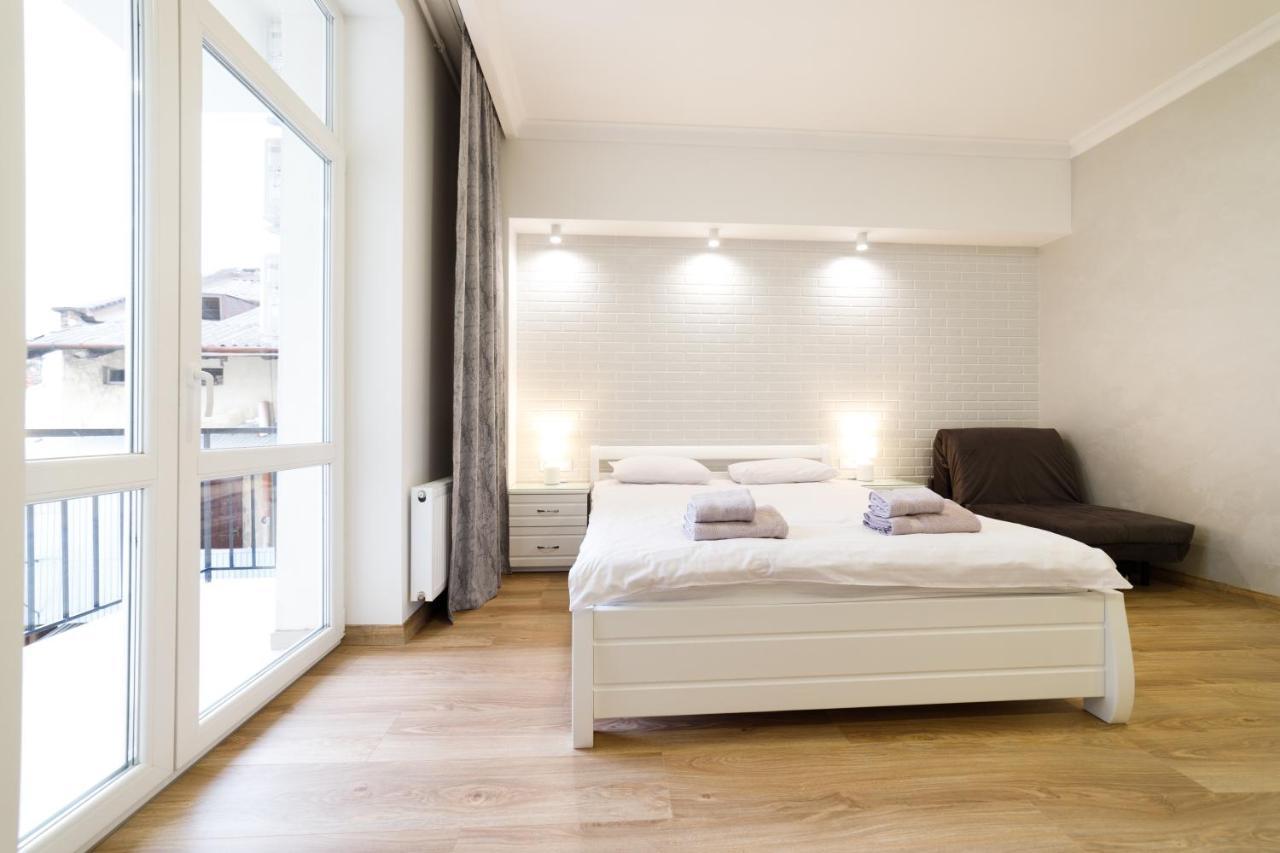 Lux Apartments 利沃夫 外观 照片