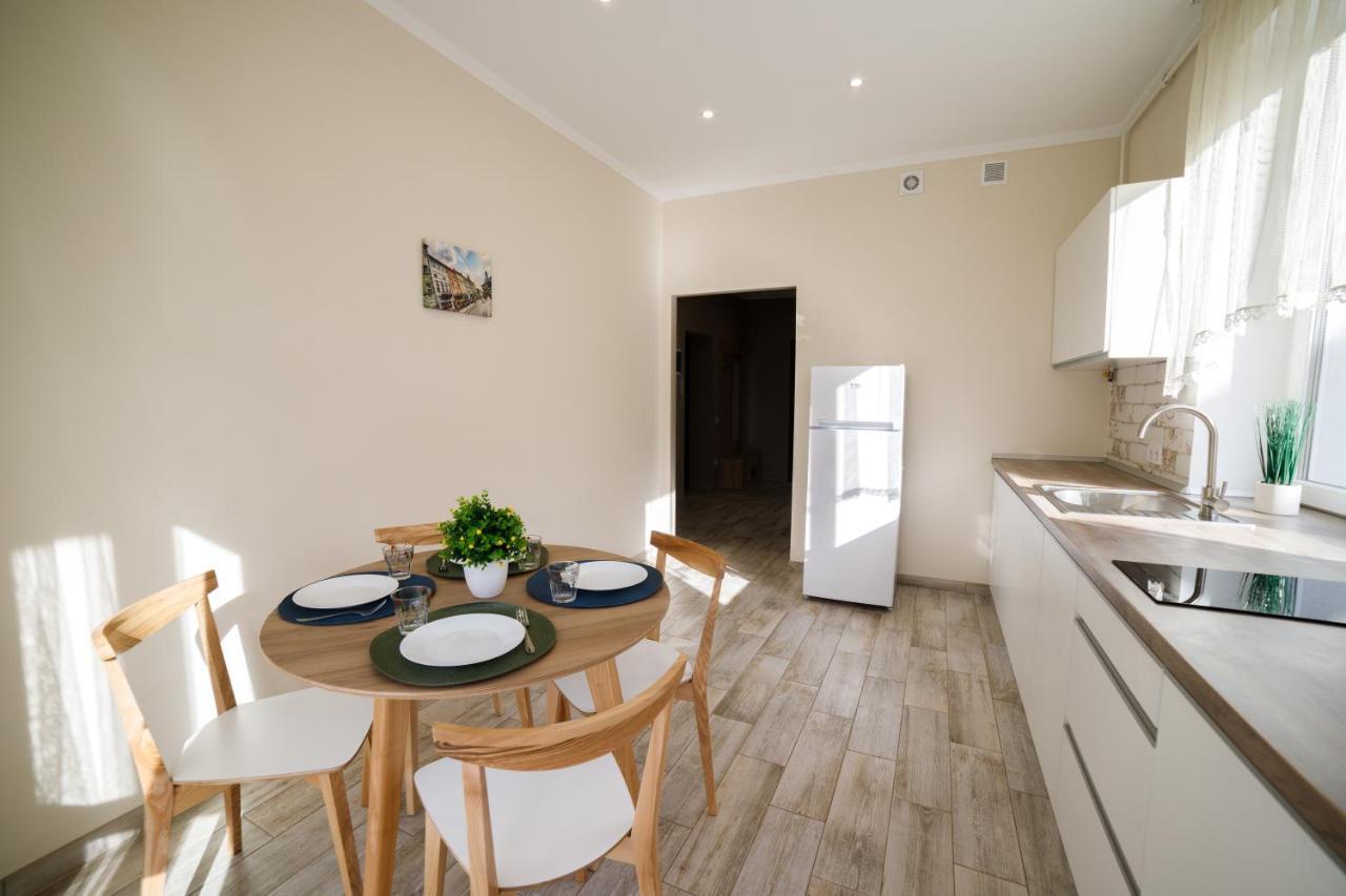 Lux Apartments 利沃夫 外观 照片