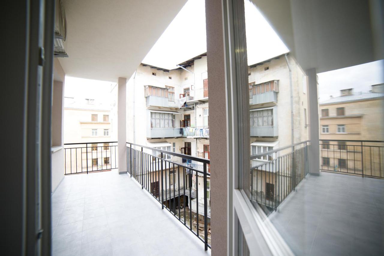 Lux Apartments 利沃夫 外观 照片
