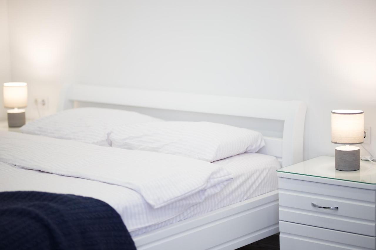 Lux Apartments 利沃夫 外观 照片